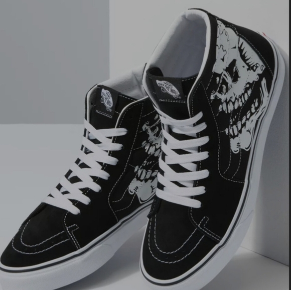 VANS TM BLACK/WHITE GLOW SKULLS SK8-HI SHOES main image 8
